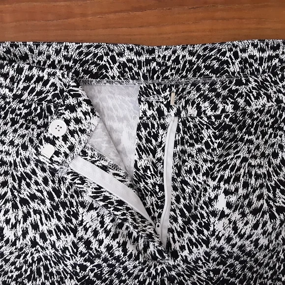 SALE BUNDLE 4 FOR $10 FOCUS 2000 ANIMAL PRINT PANTS - Picture 3 of 6